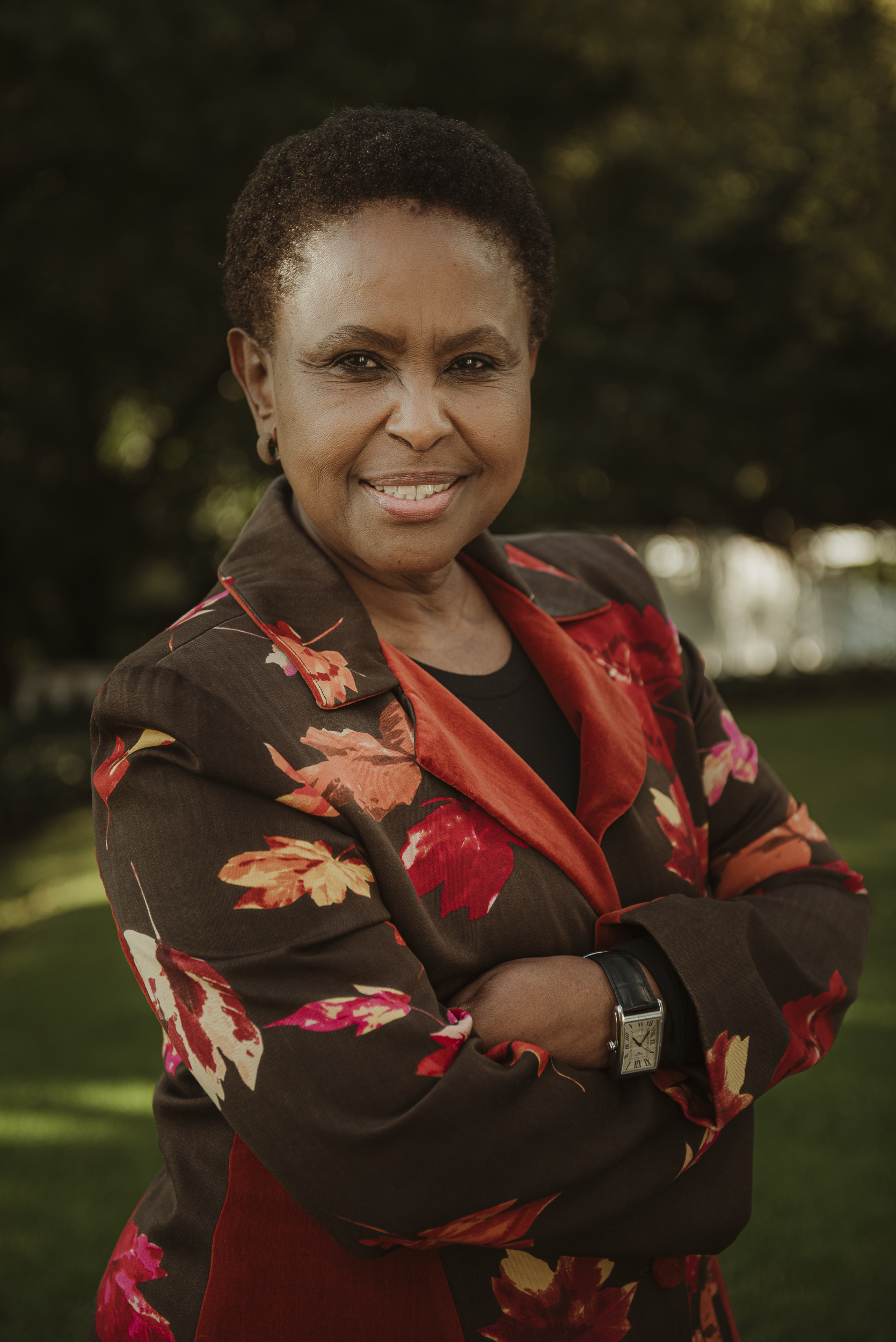 Dr Sizeka Rensburg